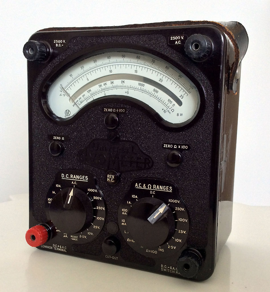 AVO <br>Universal Avometer Model 8 Mark IV (1971)