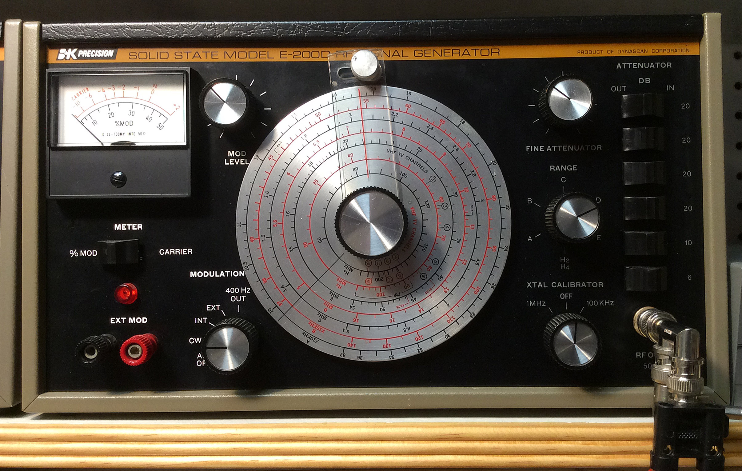 B&K Precision <br>E-200D (1972)